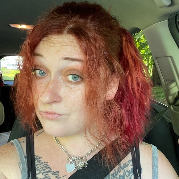 Meet your Posher, Kaylee - Picture 2 of 4